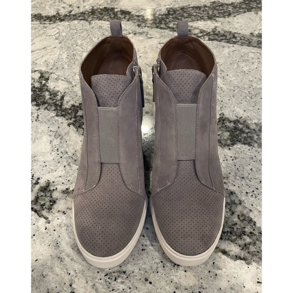 Linea Paola Wedge Bootie Gray Size 8.5 - Picture 2 of 6